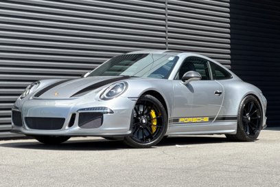 Certified 2016 Porsche 911 R