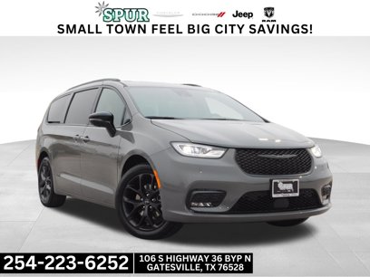 New 2025 Chrysler Pacifica Limited