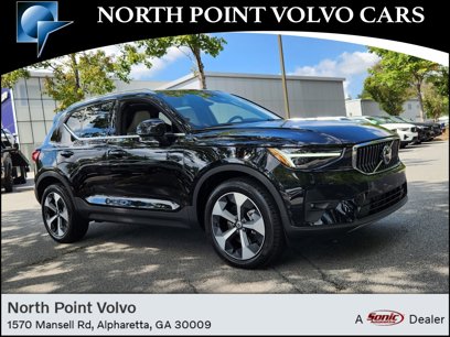New 2025 Volvo XC40 B5 Plus w/ Protection Package Premier