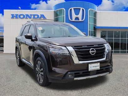Used 2022 Nissan Pathfinder Platinum w/ Cargo Package