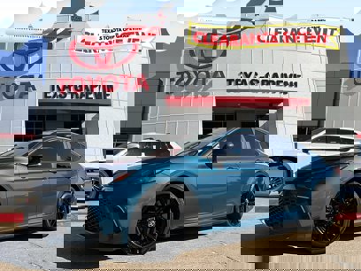 Used 2025 Toyota Camry SE w/ Multimedia Upgrade Package