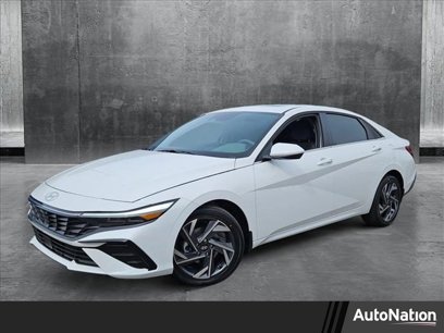 New 2025 Hyundai Elantra SEL