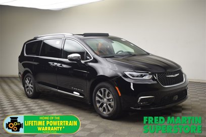 New 2025 Chrysler Pacifica Pinnacle