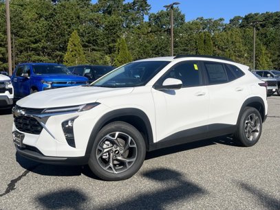 New 2025 Chevrolet Trax LT w/ Driver Confidence Package