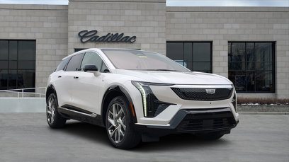 New 2025 Cadillac Optiq Luxury 1