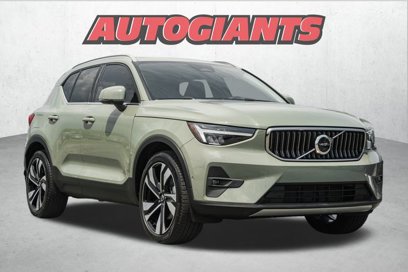 Used 2023 Volvo XC40 B5 Plus w/ Driver Assist Package