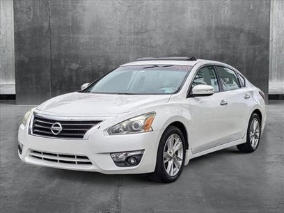 Used 2014 Nissan Altima 2.5 SL w/ Technology Package