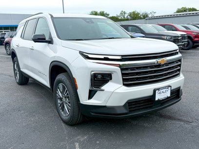 New 2025 Chevrolet Traverse LT w/ Enhanced Driving Package