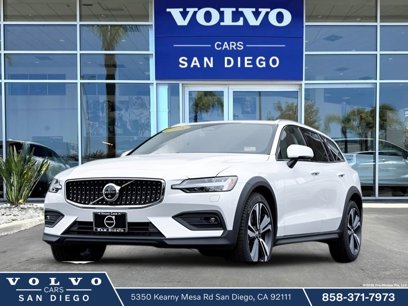 New 2025 Volvo V60 B5 Cross Country Plus w/ Protection Package Premier