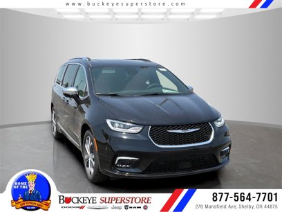 New 2025 Chrysler Pacifica Pinnacle