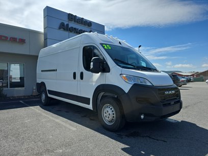 New 2025 RAM ProMaster 2500 w/ Convenience Group