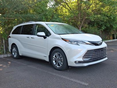 Certified 2021 Toyota Sienna Platinum