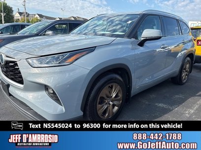 Used 2022 Toyota Highlander Bronze Edition