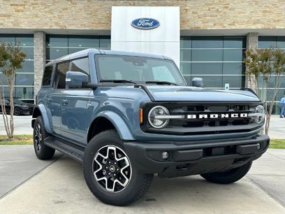 New 2025 Ford Bronco Outer Banks