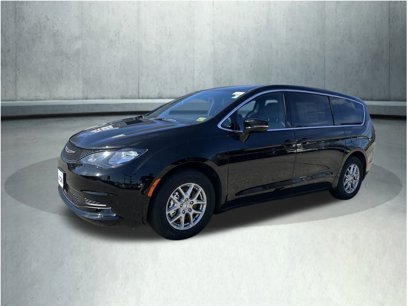 New 2025 Chrysler Voyager LX
