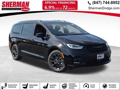 New 2025 Chrysler Pacifica Select