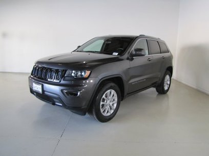 Used 2021 Jeep Grand Cherokee Laredo