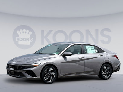 New 2025 Hyundai Elantra SEL