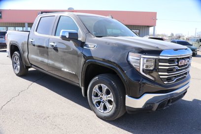 New 2025 GMC Sierra 1500 SLT w/ Max Trailering Package