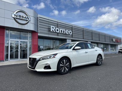 Certified 2022 Nissan Altima 2.5 SV w/ SV Premium Package