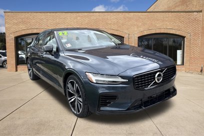 Used 2022 Volvo S60 T8 R-Design Expression