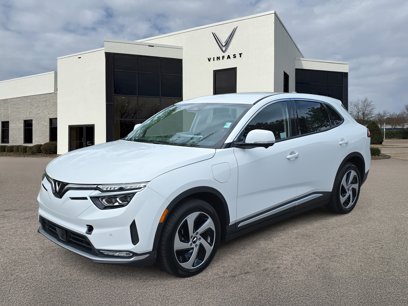 New 2025 VinFast VF 8 Eco