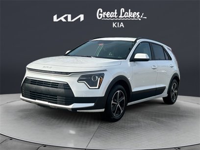 New 2025 Kia Niro LX
