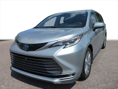 Certified 2022 Toyota Sienna Platinum