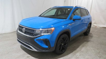 Certified 2022 Volkswagen Taos SE w/ Panoramic Sunroof Package