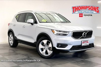 Used 2021 Volvo XC40 T5 Momentum w/ Premium Package