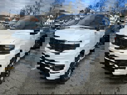New 2025 Jeep Grand Wagoneer L Series II Obsidian w/ Quick Order Packagew 28T