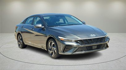 Certified 2025 Hyundai Elantra SEL