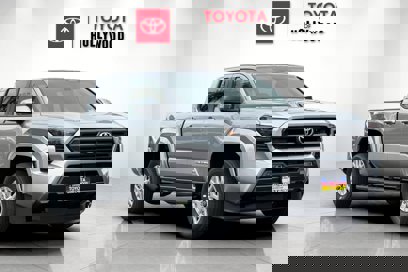 New 2025 Toyota Tacoma SR5