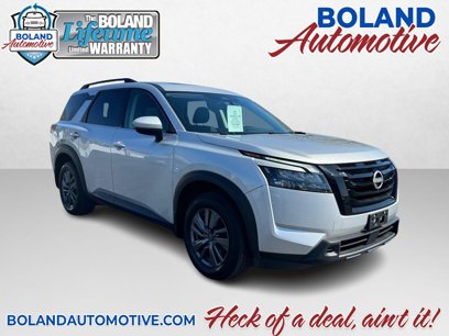 Used 2023 Nissan Pathfinder SV w/ SV Premium Package