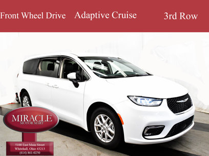 Used 2023 Chrysler Pacifica Touring-L