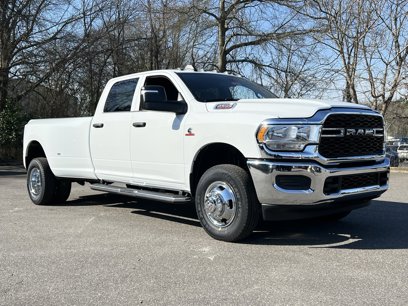 New 2024 RAM 3500 Tradesman w/ Chrome Appearance Group