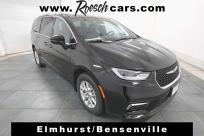 New 2025 Chrysler Pacifica Select
