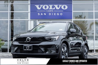 New 2025 Volvo EX40 Core w/ Climate Package