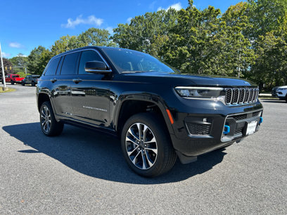 Used 2023 Jeep Grand Cherokee Overland w/ Advanced Protech Group III