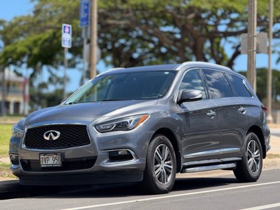 Used 2019 INFINITI QX60 Luxe w/ Essential Package
