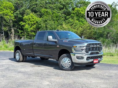 New 2025 RAM 3500 Tradesman w/ Chrome Appearance Group