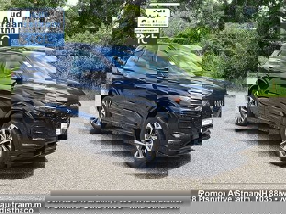 New 2025 Audi Q6 e-tron Premium Plus