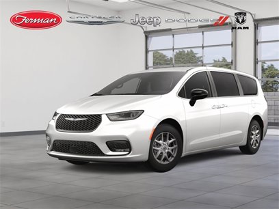 New 2025 Chrysler Pacifica Select