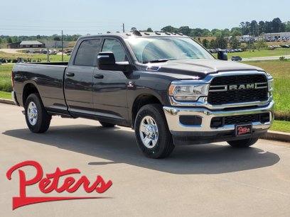 New 2024 RAM 2500 Tradesman w/ Chrome Appearance Group