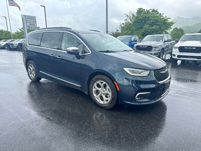 Used 2022 Chrysler Pacifica Limited