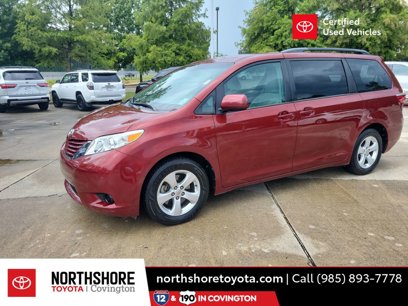 Certified 2017 Toyota Sienna LE