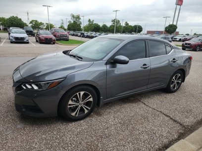 New 2022 Nissan Sentra SV w/ Trunk Package
