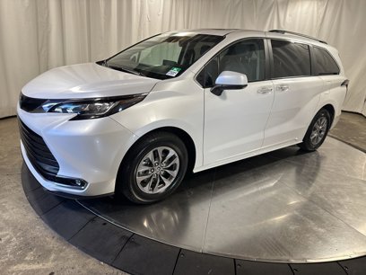 Used 2023 Toyota Sienna XLE