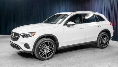 New 2025 Mercedes-Benz GLC 300