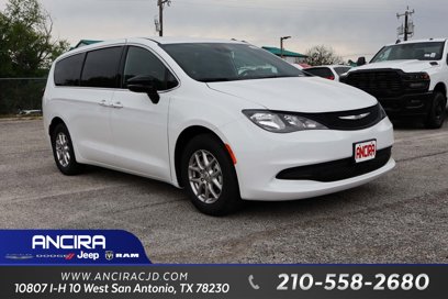 New 2025 Chrysler Voyager LX